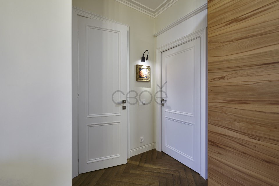 Изготовленные межкомнатные дверей на заказ в классическом стиле